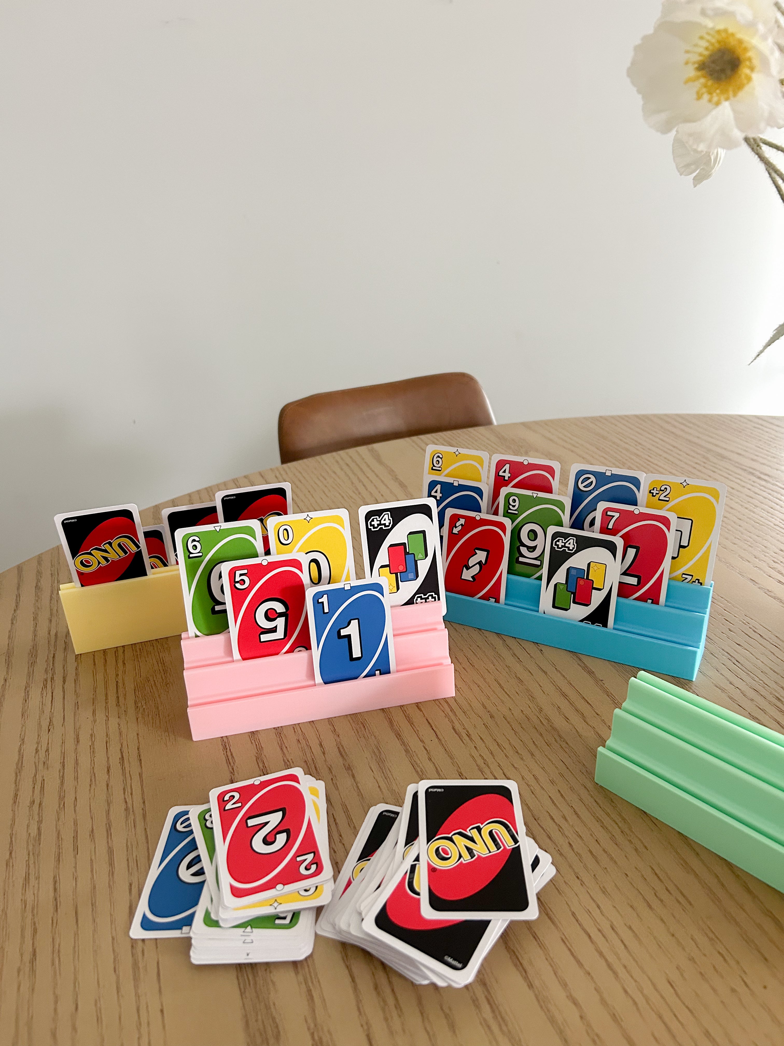 Play & Hold Game Card Stand