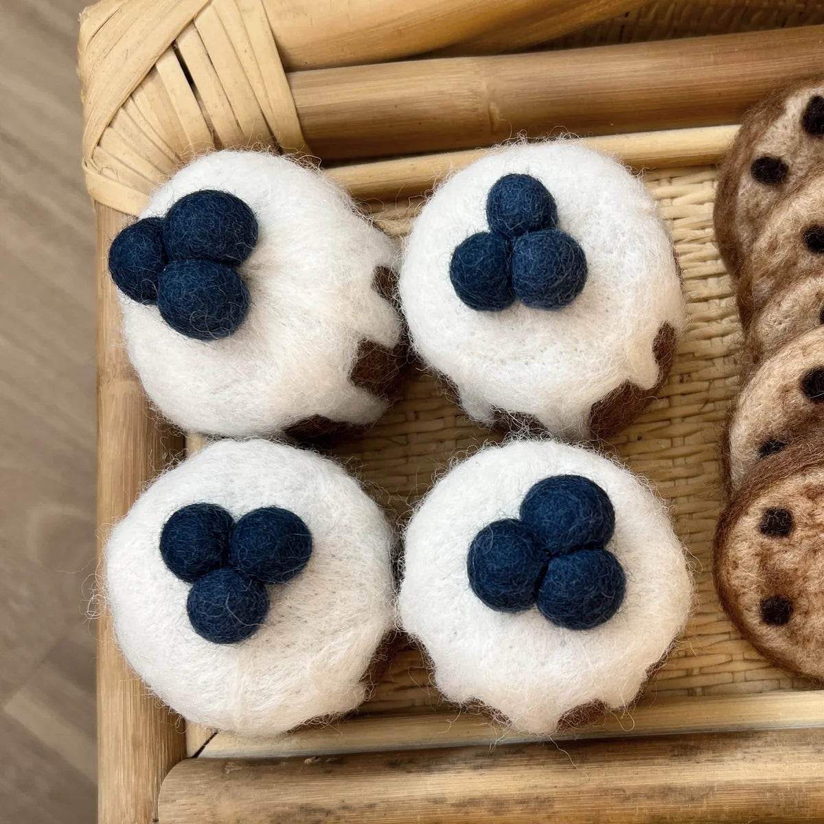Felt Blueberry Drizzle Cake - Playtisserie
