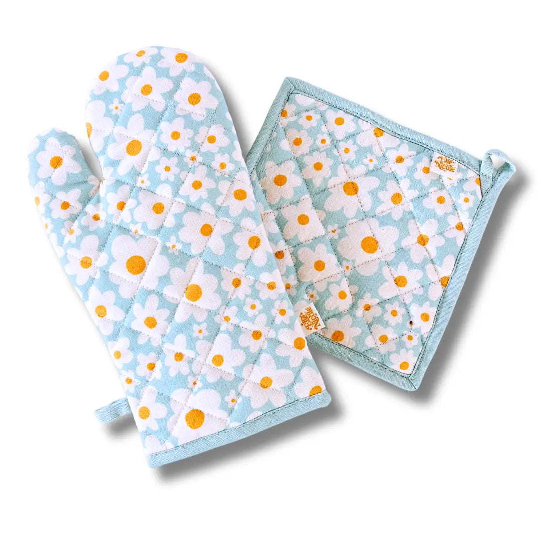 Oven Mitt + Pot Holder Set | Blue Daisy