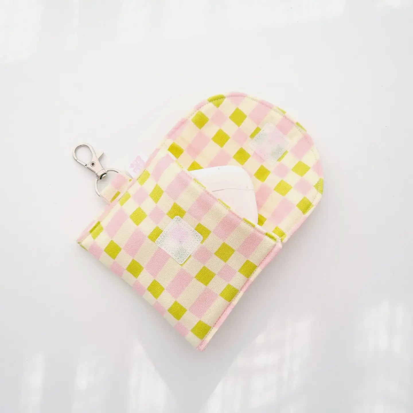 Earbud Pouch | Checkered