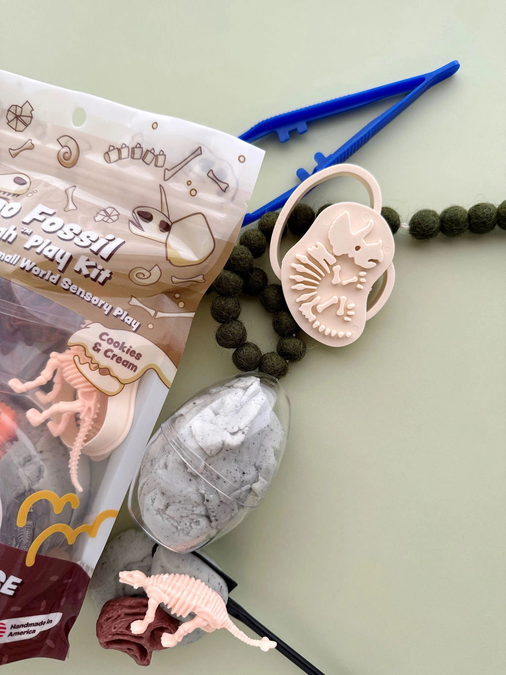 Dinosaur Fossil Dig Playdough Kit - Earth Grown KidDoughs