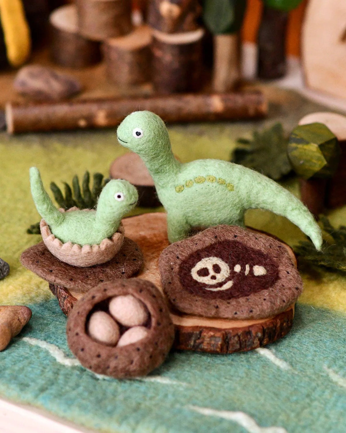 Life Stages of Brontosaurus Dinosaur Felt Set - Tara Treasures