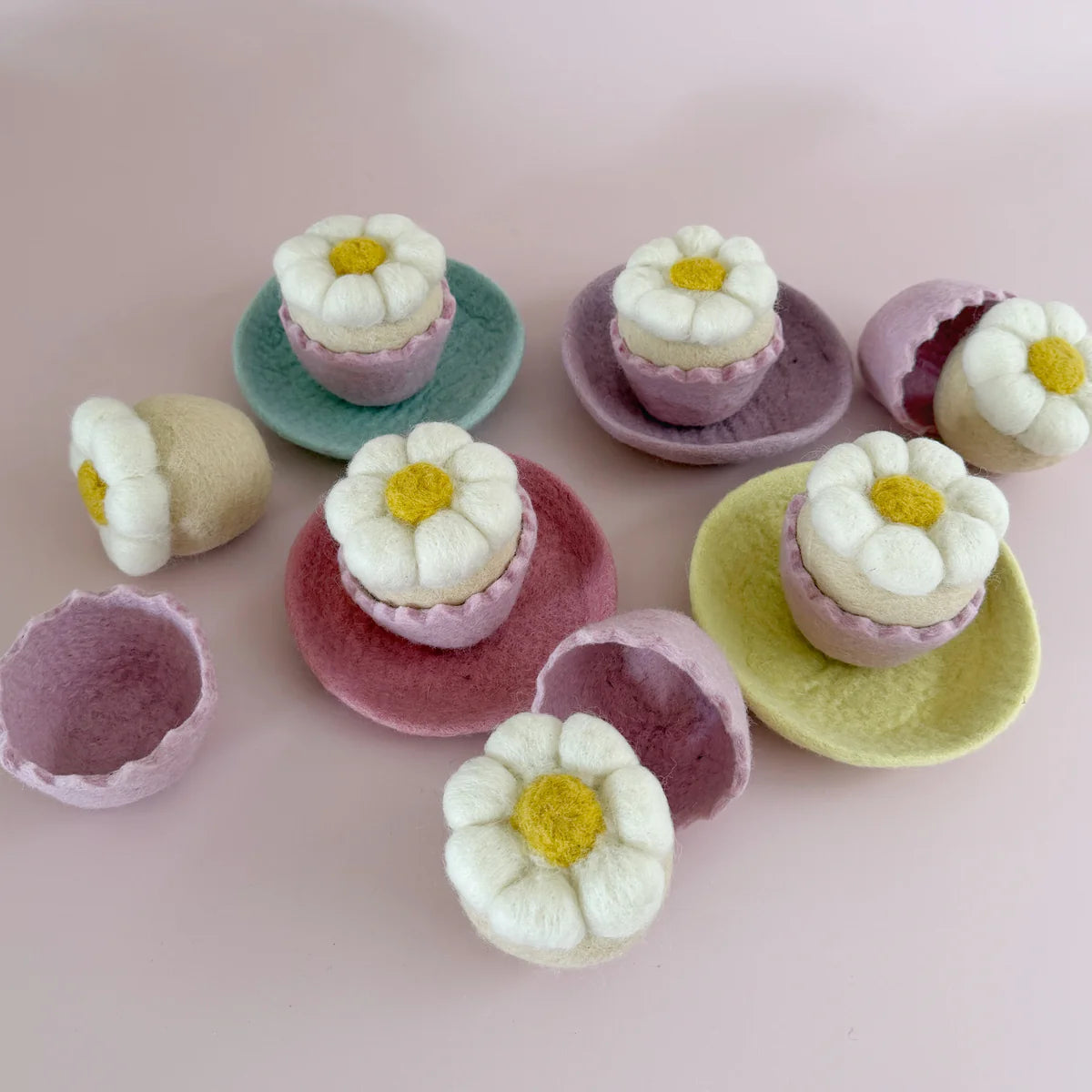 Jumbo Removable Daisy Muffin Felt Food - Playtisserie