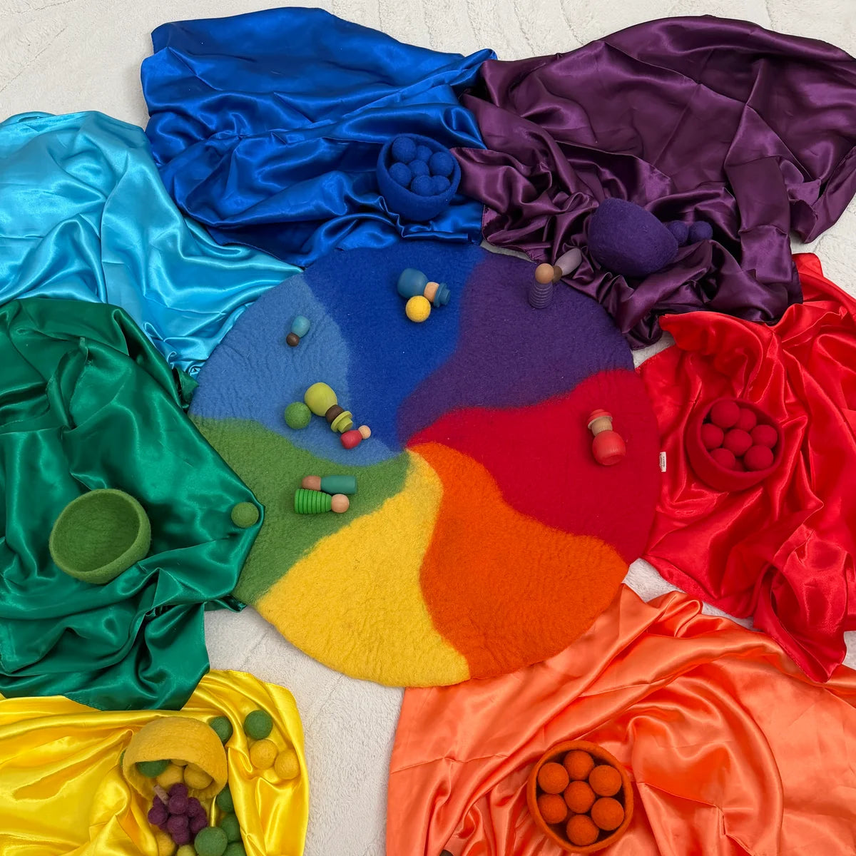 Rainbow Felt Playmat - Playtisserie