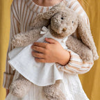 White Mrs Honey Bunny - Nana Huchy