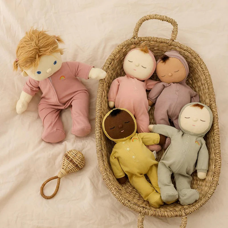 all the dozy dinkums, pip, mini, pickle and moppet in a basket