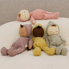 all the dozy dinkums, pip, mini, pickle and moppet sleeping