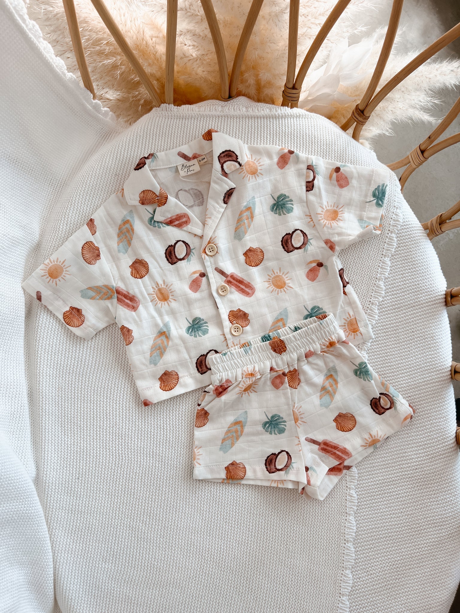 Lightweight cotton summer clothing set for children with tropical coconut print