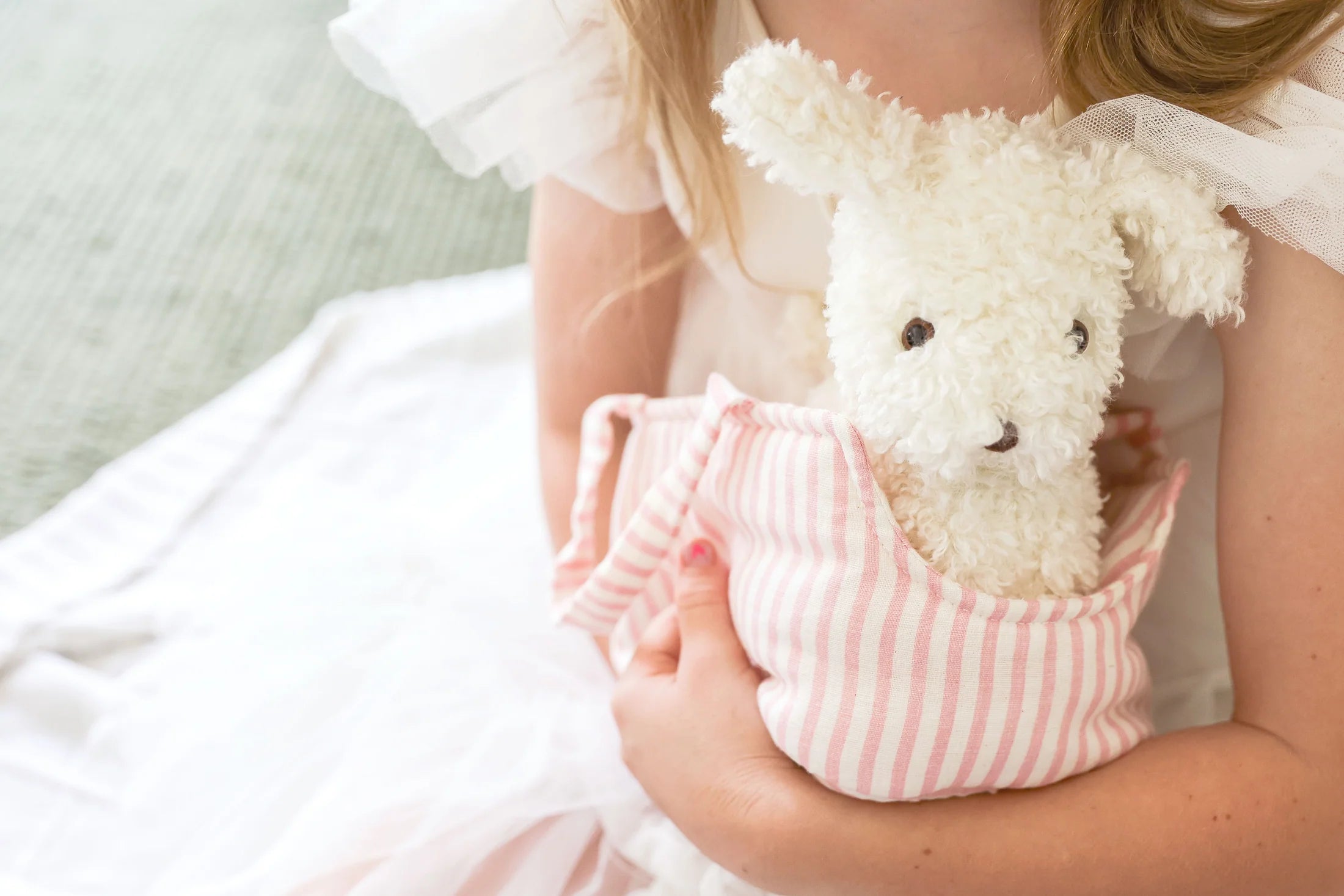 Marshmallow Puppy & Carrier Set - Alimrose