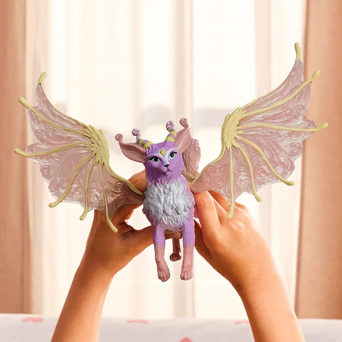 Winged Cat Dragon Figurine – Schleich