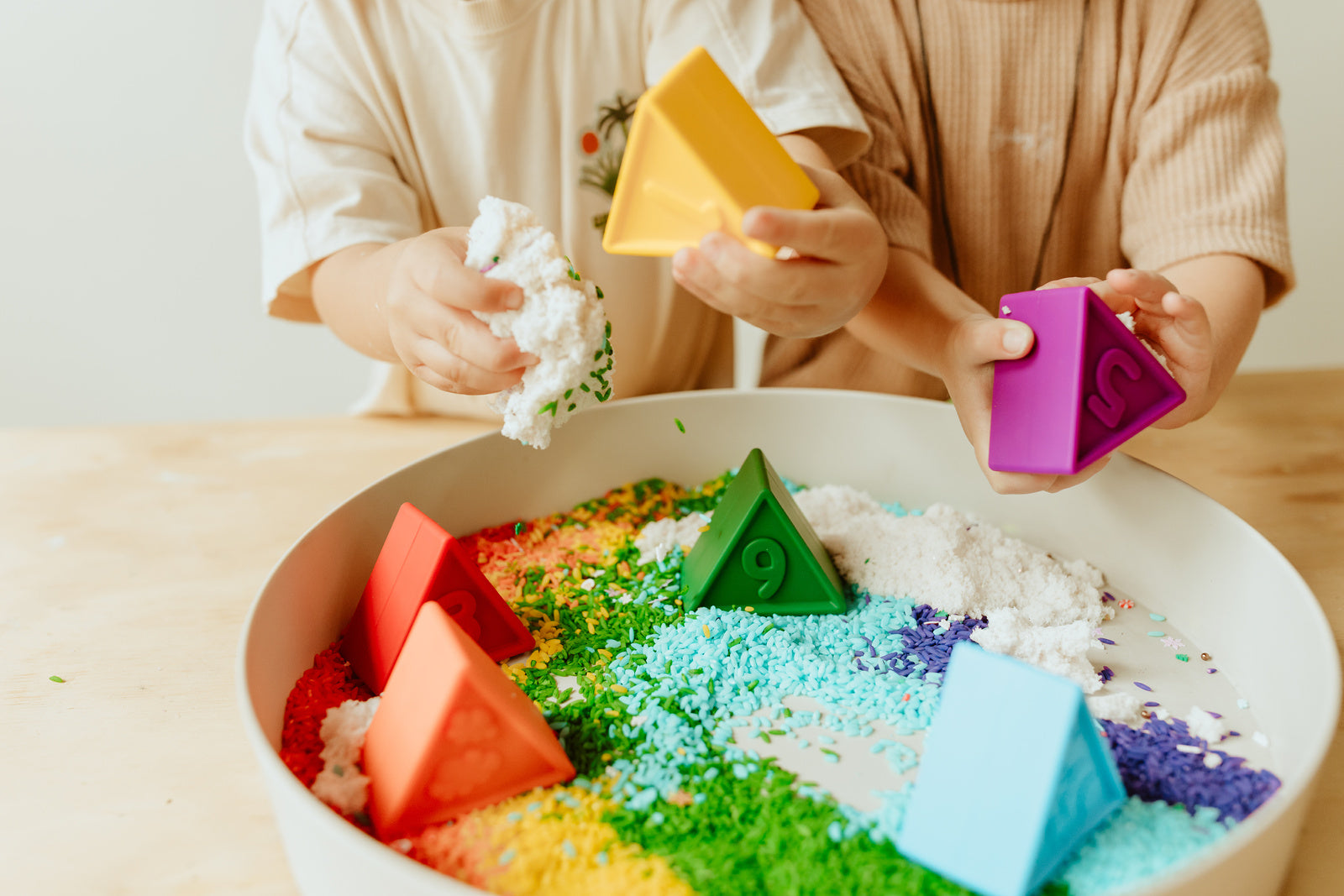 2-in-1 Lilac Sensory & Messy Play Tray - Jellystone Designs