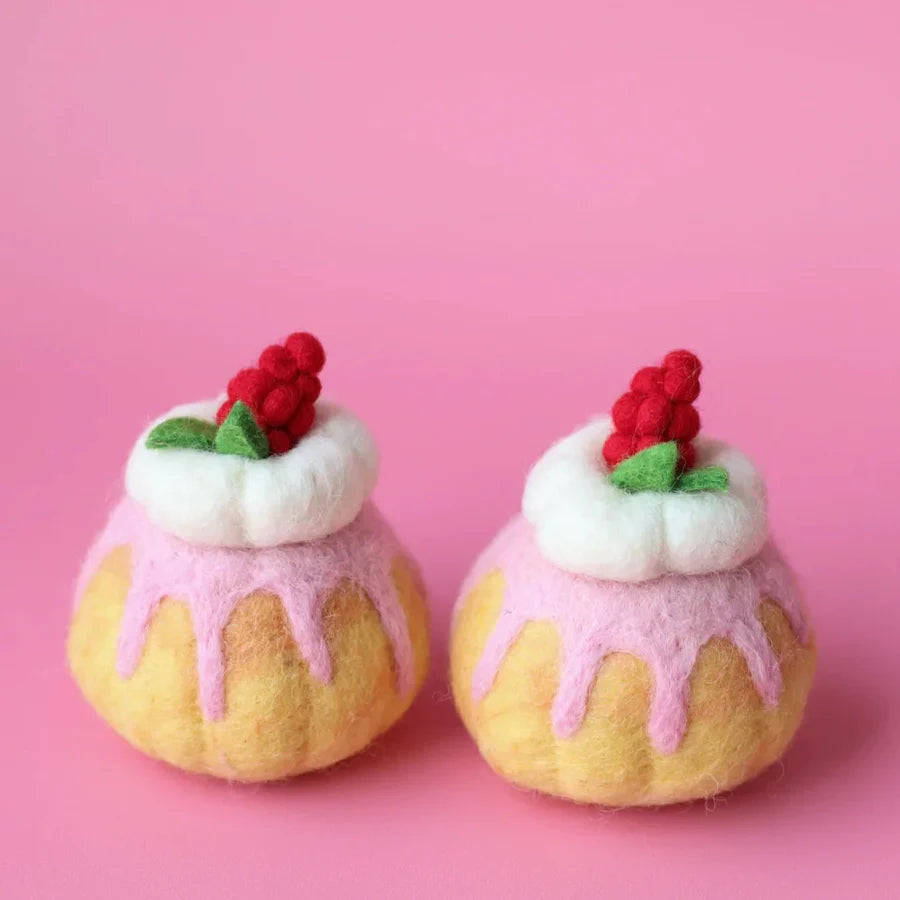 Raspberry Felt Sponge Cake - Juni Moon