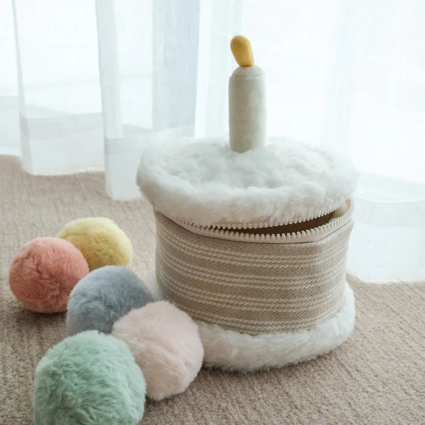 Little Lamb Kind Count and Toss Cake Play Set with sensory pastel toss balls