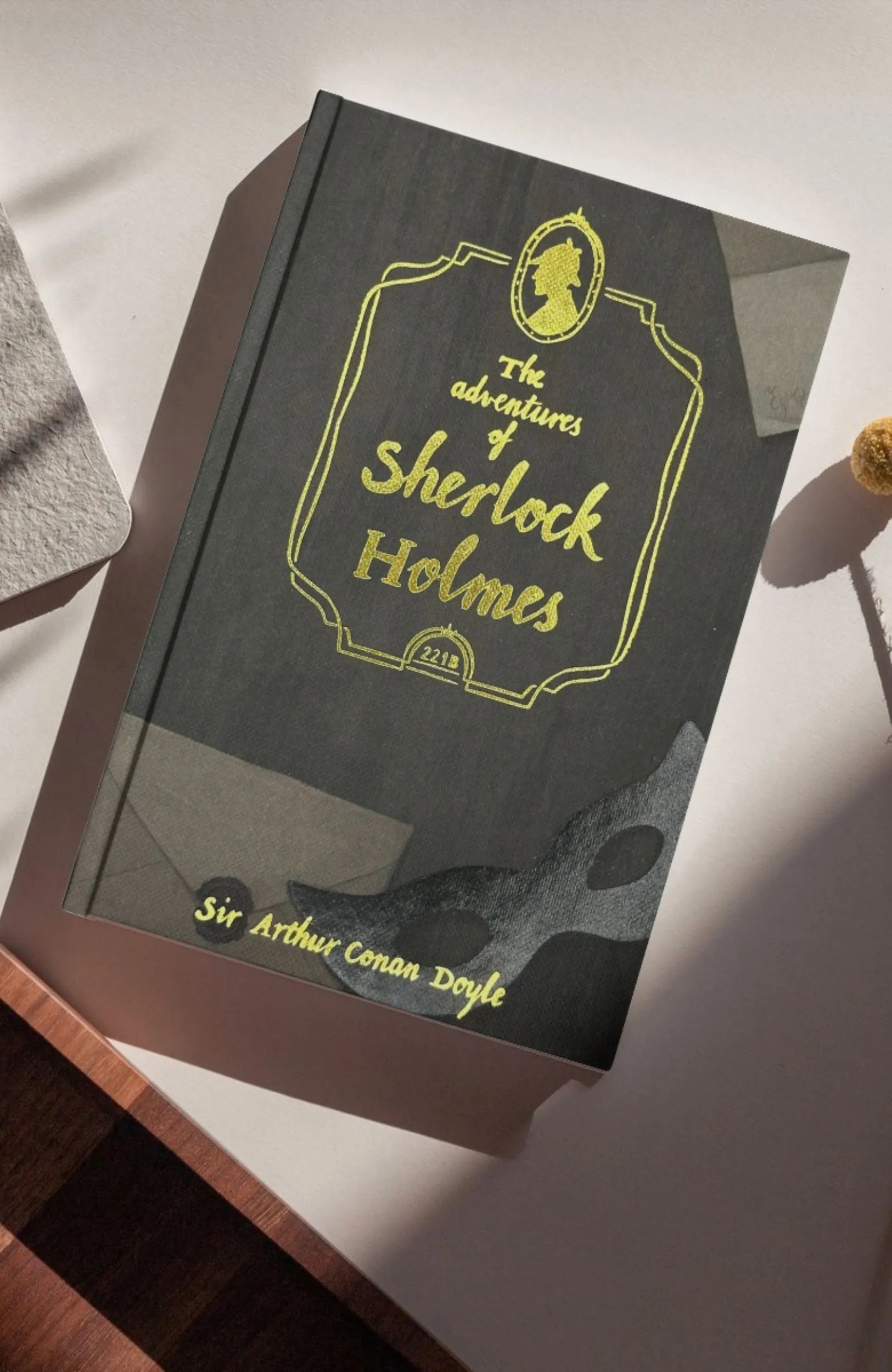 The Adventures of Sherlock Holmes (Wordsworth Collector's Edition) Hardcover - Sir Arthur Conan Doyle